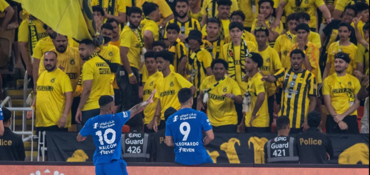 الهلال يحسم كلاسيكو جدة بثنائية امام الاتحاد ويواصل الزحف نحو القمة