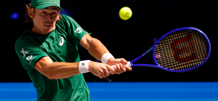 دي مينور يتأهل بسهولة إلى ربع نهائي باريس على حساب خاتشانوف