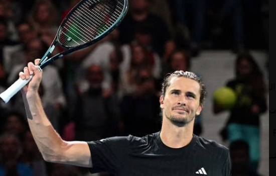 زفيريف يعبر إلى ثمن نهائي بطولة باريس للتنس