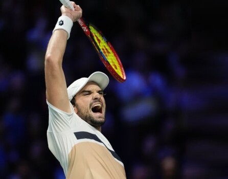 10 انتصارات متتالية في الماسترز.. فاشيرو يُطيح بنوري ويتأهل لربع نهائي باريس