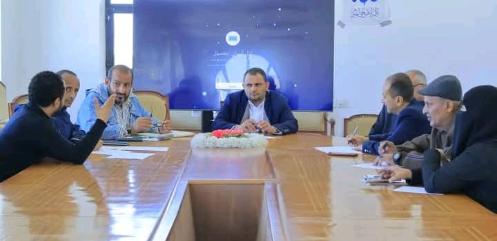 اجتماع بوزارة الشباب لمناقشة الأنشطة الرياضية والثقافية للاتحادات والأندية