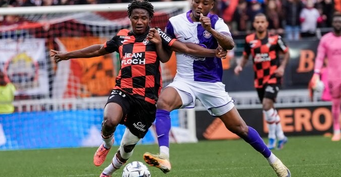 التعادل يحسم لقاء لوريان وتولوز في الدوري الفرنسي