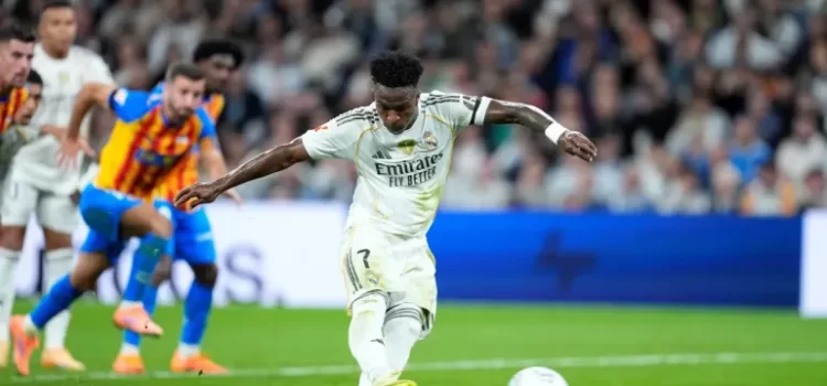 بعد إهدار فينيسيوس.. ألونسو مدرب ريال مدريد يؤكد منفذ ركلات الجزاء