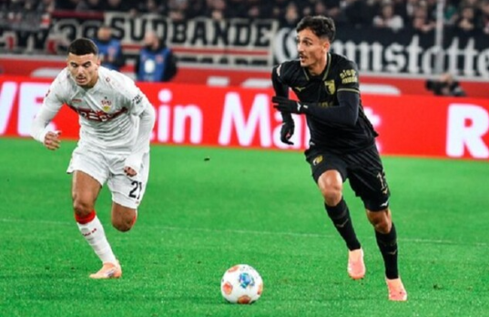 شتوتجارت يحقق ريمونتادا مميزة امام اوجسبورج ويهزمه يثلاثية