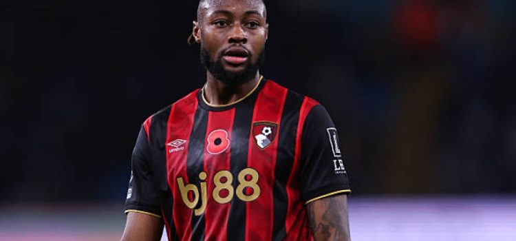 مانشستر يونايتد يخطط للتعاقد مع نجم بورنموث