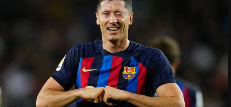 مسيرة أسطورية .. ليفاندوفسكي يتخذ قراره مع برشلونة