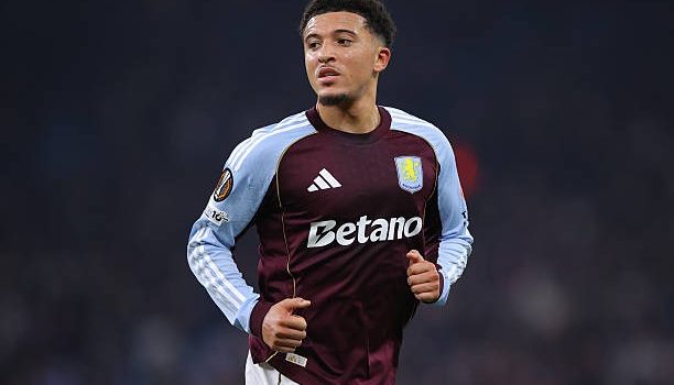 موقف مانشستر يونايتد من تجديد عقد جادون سانشو