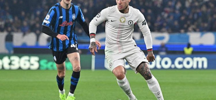 إنزو فرنانديز يثير التكهنات حول مستقبله مع تشيلسي