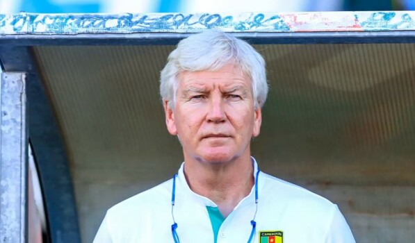 الكاميرون تُقيل مدربها قبل 3 اسابيع من امم افريقيا وتعين البديل