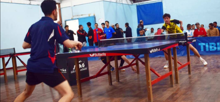 تدشين منافسات البطولة المفتوحة لكرة الطاولة