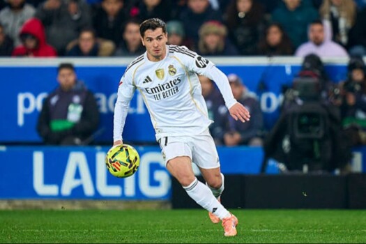 دياز يعلق مفاوضات التجديد بسبب قلة مشاركاته في ريال مدريد