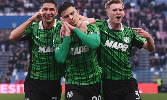 ساسوولو يُزيد من معاناة فيورنتينا بثلاثية في الكالتشيو