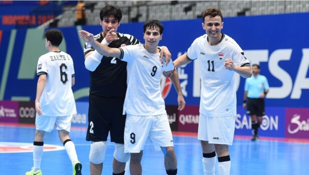 العراق يضع قدماً في ربع نهائي كأس آسيا لكرة الصالات