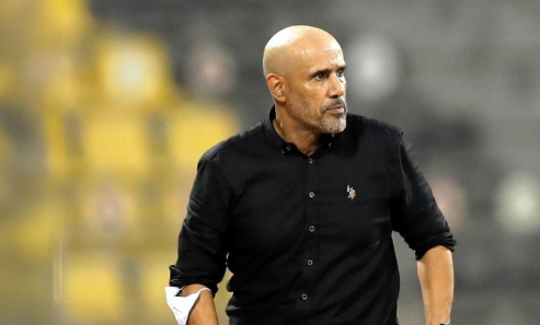 الفيفا يعتمد أمين السنيني مديراَ فنياً للكرة اليمنية