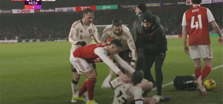 موقف الاتحاد الإنجليزي من مارتينيلي بعد تصرفه في مباراة ليفربول وآرسنال