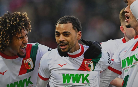 أوجسبورج يحقق فوزاً صعباً على هايدنهايم