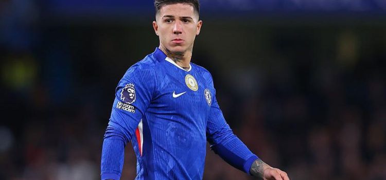 تشيلسي يحدد سعر إنزو فرنانديز