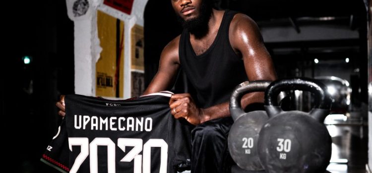 رسميًا .. بايرن ميونخ يعلن عن التجديد لأوباميكانو