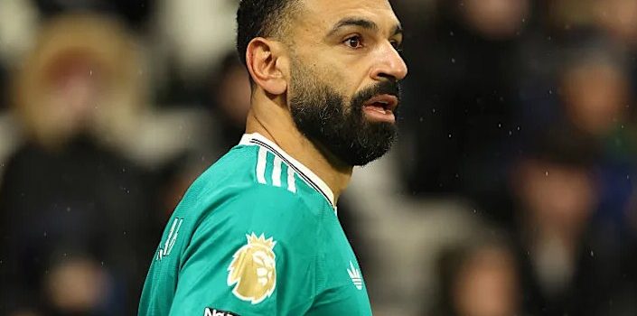 قرار جديد من محمد صلاح بشأن مستقبله مع ليفربول