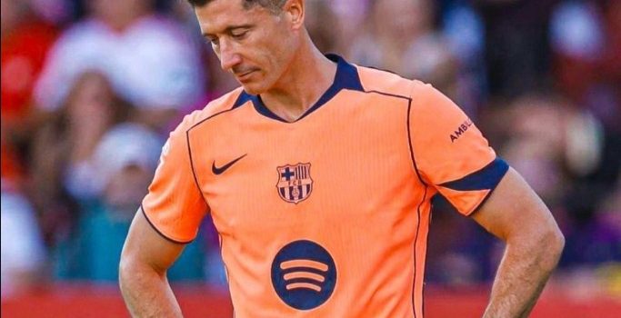 ليفاندوفسكي يوضح تطورات مستقبله