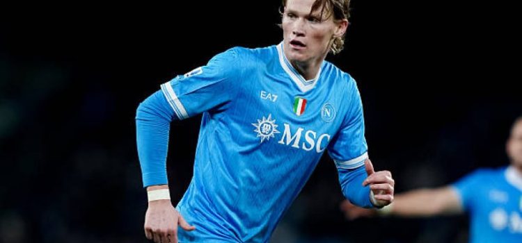 مانشستر يونايتد يحسم موقفه بشأن عودة مكتوميناي