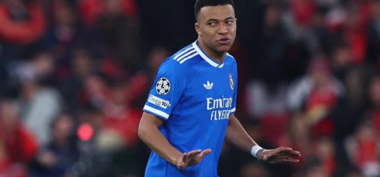 مبابي يتعرض لحملة انتقادات واسعة في ريال مدريد