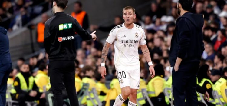 الكشف عن مدة إيقاف ماستانتونو