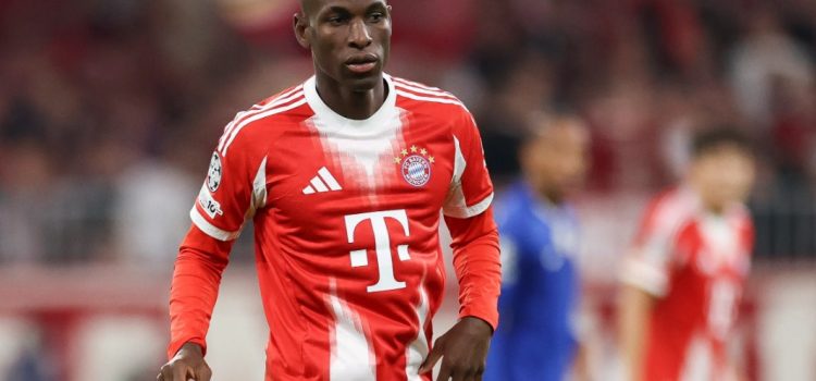 ايقاف نيكولاس جاكسون مبارتيّن بسبب مخالفة قاسية