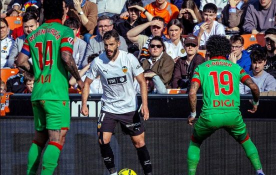 فالنسيا يحقق فوزا صعبا ومهما على اوساسونا