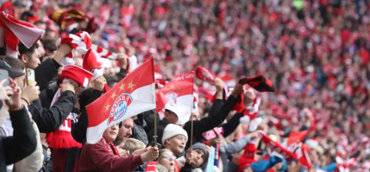 القمة تشتعل مبكراً .. جماهير بايرن ميونخ تحتل محيط البرنابيو