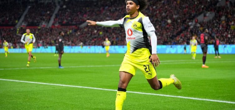 دورتموند يواصل مفاوضاته مع كريم أدييمي حول التجديد