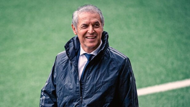 زوريخ يعلن تعيين كولر مدرباً للفريق بداية من موسم 2026-2027