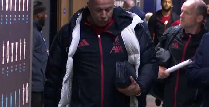 سلوت: لن أركز على لاعب واحد بل سأركز على الفريق ككل