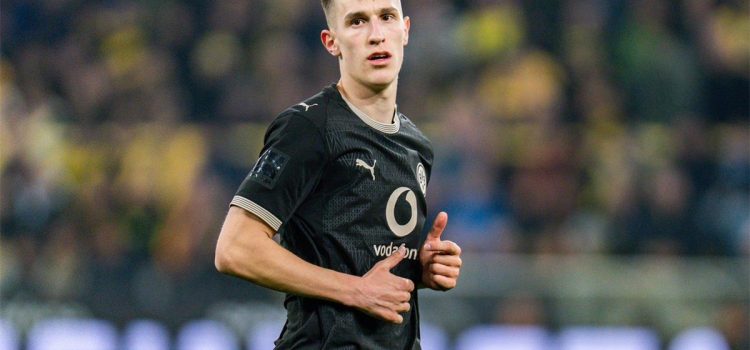 شلوتربيك يحسم مستقبله مع بوروسيا دورتموند