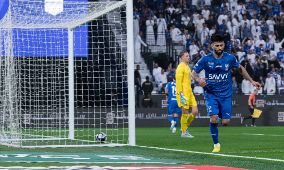 الهلال يحرم النصر من التتويج بلقبين بيوم واحد بتخطيه نيوم