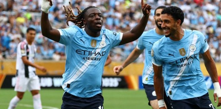 مانشستر سيتي يقترب من تجديد عقد دوكو