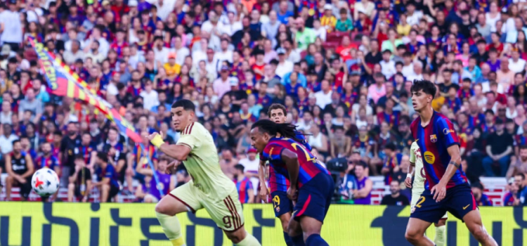 برشلونة يتوج بكأس خوان جامبر على حساب الأهلي المصري