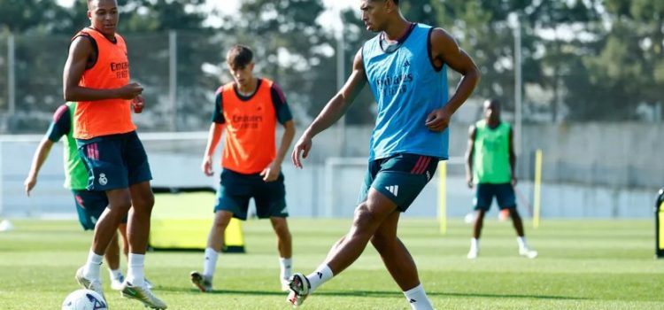 ريال مدريد يعلن عودة بيلينجهام
