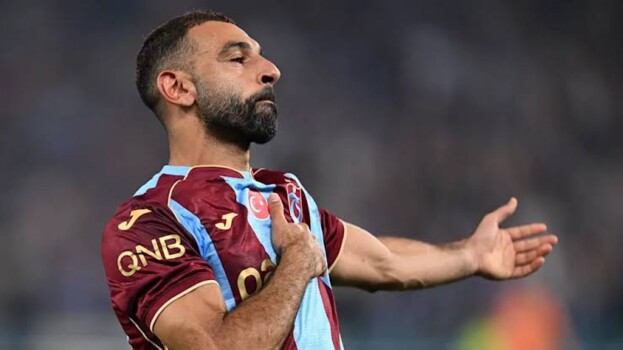 محمد صلاح يحصد أولى جوائزه في الدوري التركي