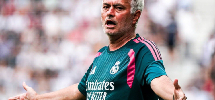 مورينيو يعجز عن حل أزمات ريال مدريد .. هل يدفع الثمن؟