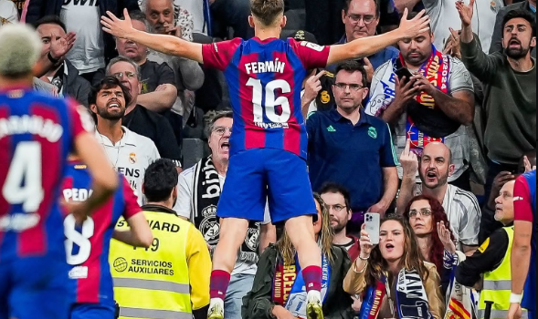 لاعب برشلونة يكشف مفاجأة رافينيا التي قلبت الموازين