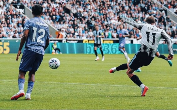 نيوكاسل يعود من بعيد ليفرض التعادل القاتل على بورنموث